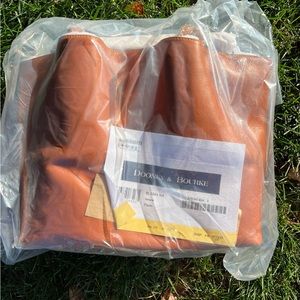 TODAY ONLY SALE!! NWT Dooney and Bourke Florentine Flynn Tote in NATURAL